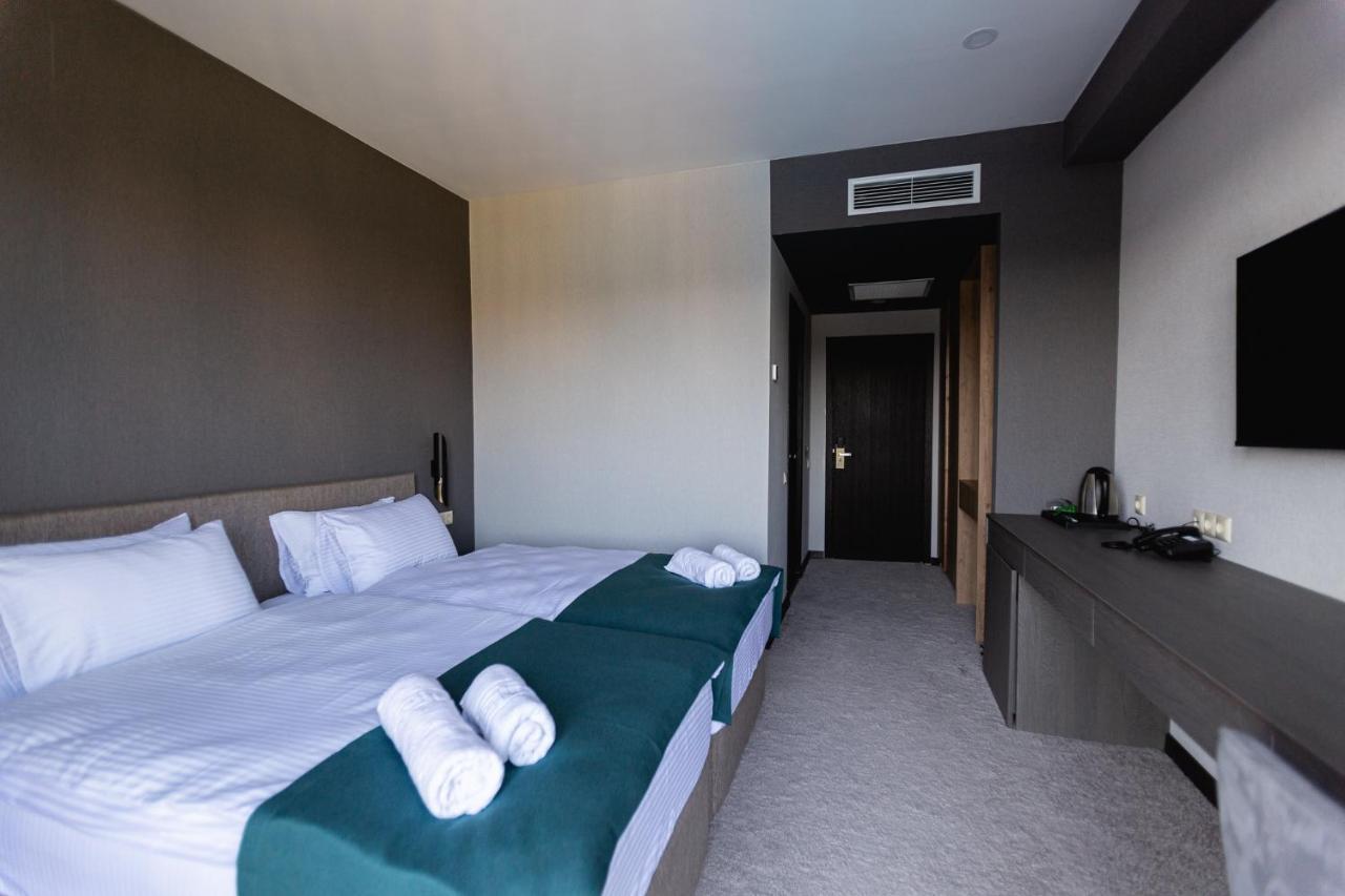 West Inn Georgia クタイシ エクステリア 写真