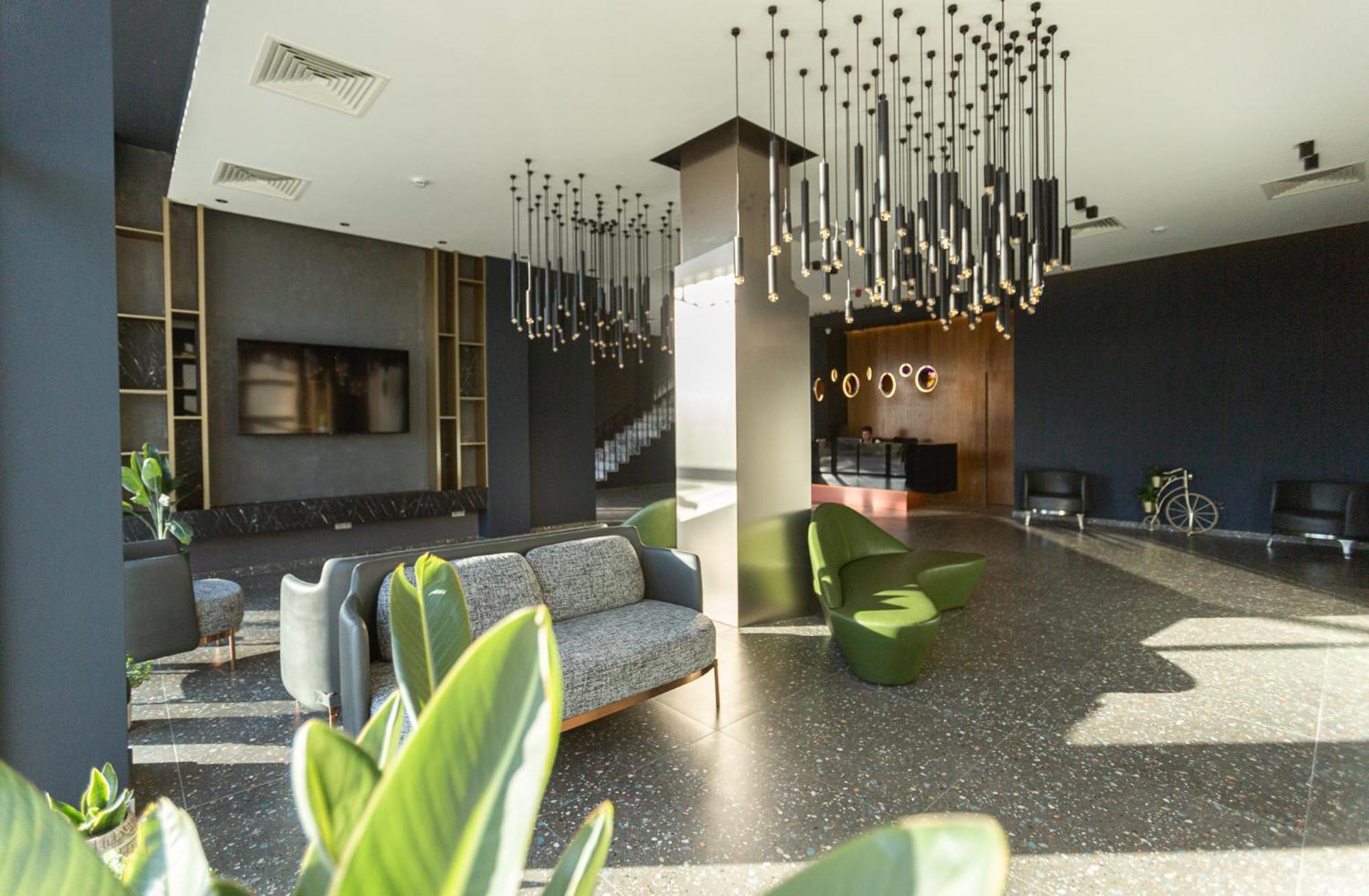 West Inn Georgia クタイシ エクステリア 写真