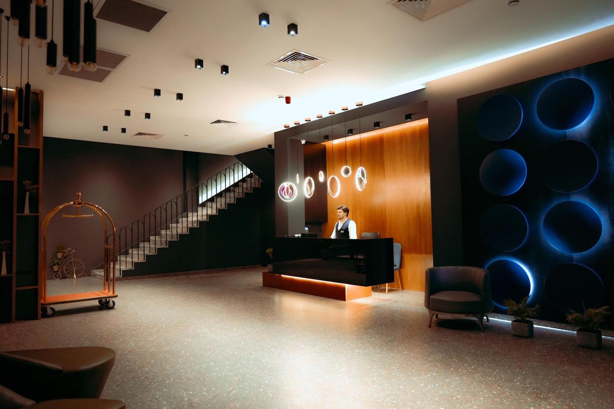 West Inn Georgia クタイシ エクステリア 写真