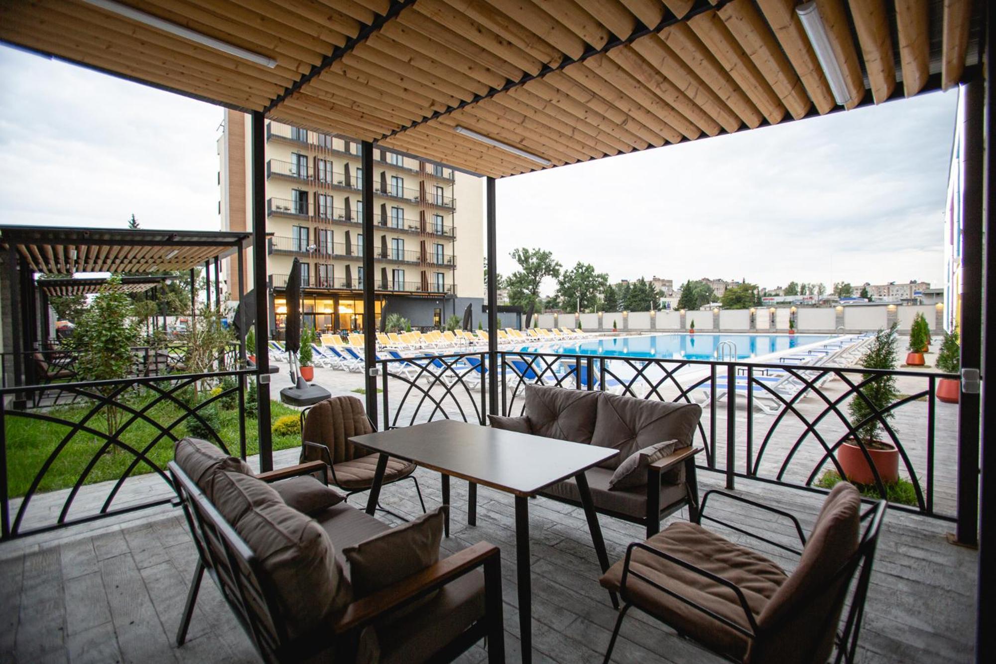 West Inn Georgia クタイシ エクステリア 写真